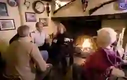 six-cosy-firesides-crosskeys-inn