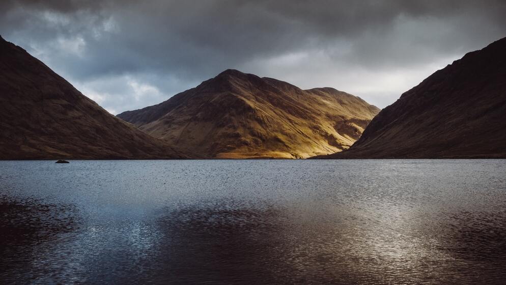 Example-Image-Angling-Sea